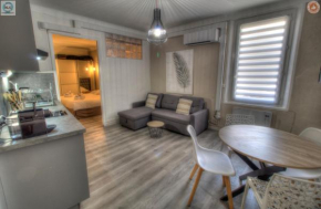 ALC - FF39 - 9 min Palais and Beaches